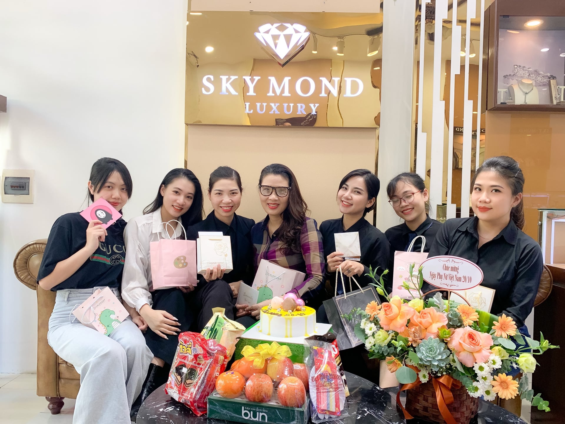 Top 7 Thương hiệu nhẫn cưới thiết kế theo yêu cầu nổi tiếng, được yêu thích nhất