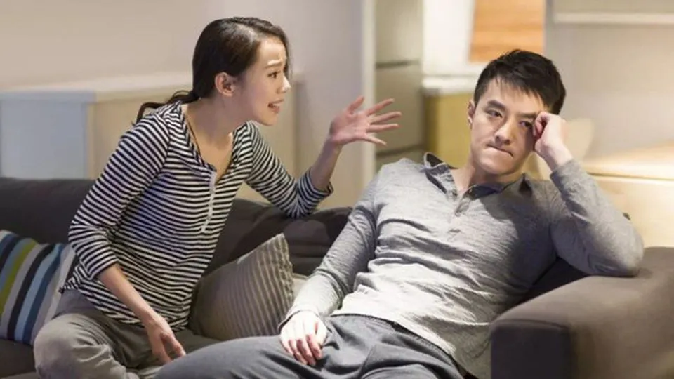 Sau 7 ngày 'chiến tranh lạnh', vợ nhắn tin hỏi 'anh chết chưa?': Câu trả lời của chồng khiến vợ rơi nước mắt