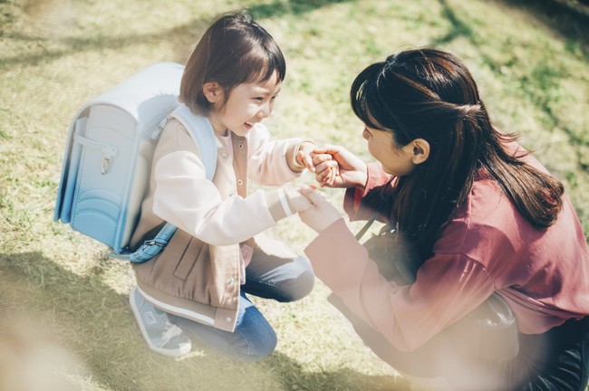 10 c&aacute;ch nu&ocirc;i dạy con c&aacute;i của những bậc cha mẹ th&ocirc;ng th&aacute;i: Gi&uacute;p con th&ocirc;ng minh, sớm tự lập, coi trọng gia đ&igrave;nh