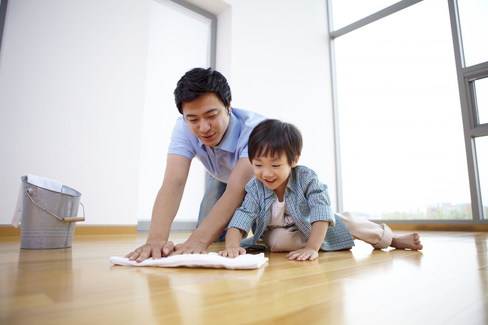 Kinh nghiệm cho cha mẹ gi&uacute;p con tự gi&aacute;c l&agrave;m việc nh&agrave;