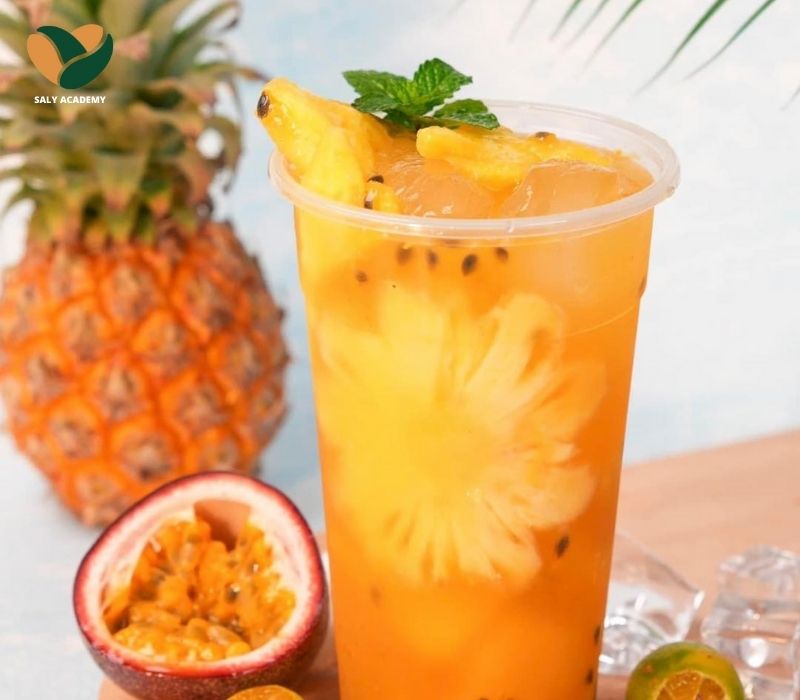 C&aacute;ch l&agrave;m tr&agrave; dứa chanh d&acirc;y thơm ngon, thanh m&aacute;t cho ng&agrave;y h&egrave;