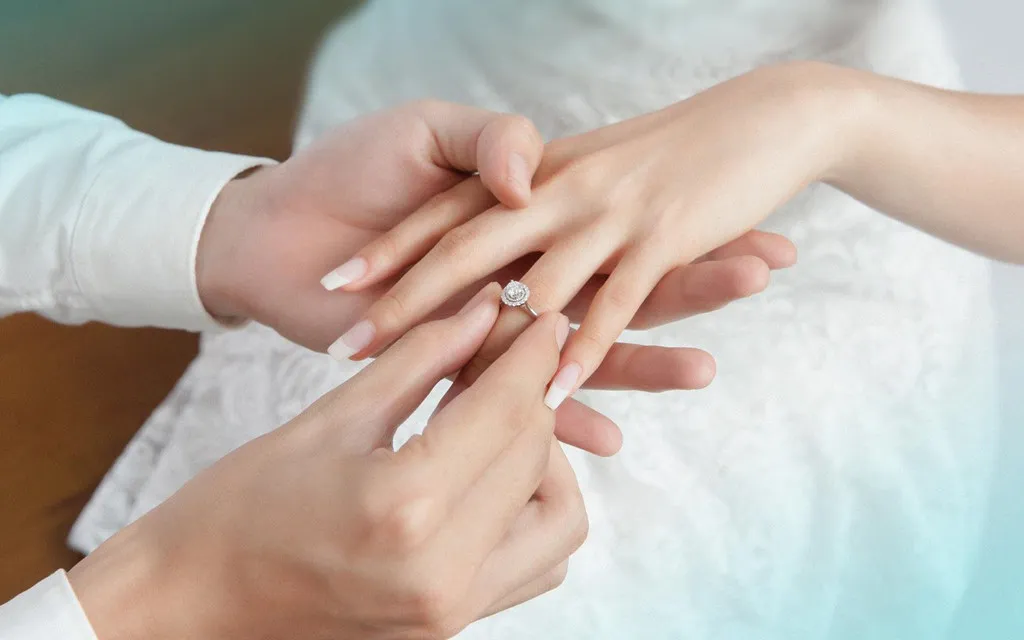 "Chốt" nhẫn cưới sớm, Tết về ra mắt nhà người yêu đúng quy trình!